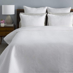 Surya Briley BIL-1000 Jacquard Quilt Bedding Set -White - Fifth and Modern